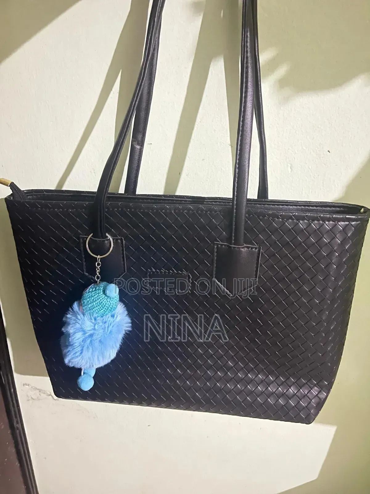 Yanas Tote Bags