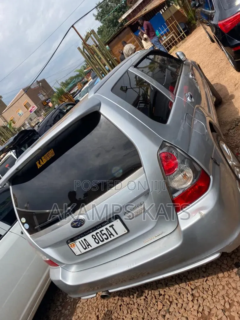Subaru Forester Automatic 2005 Silver