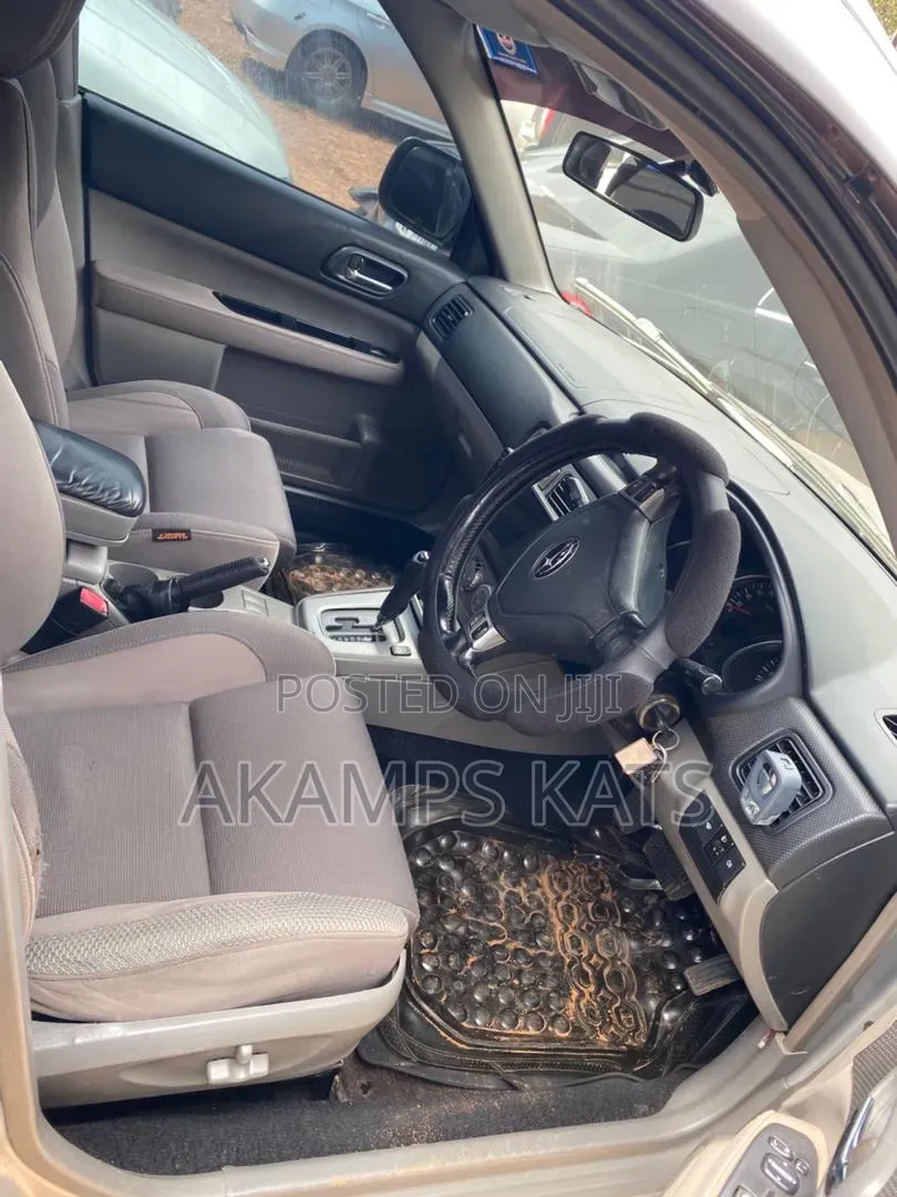 Subaru Forester Automatic 2005 Silver