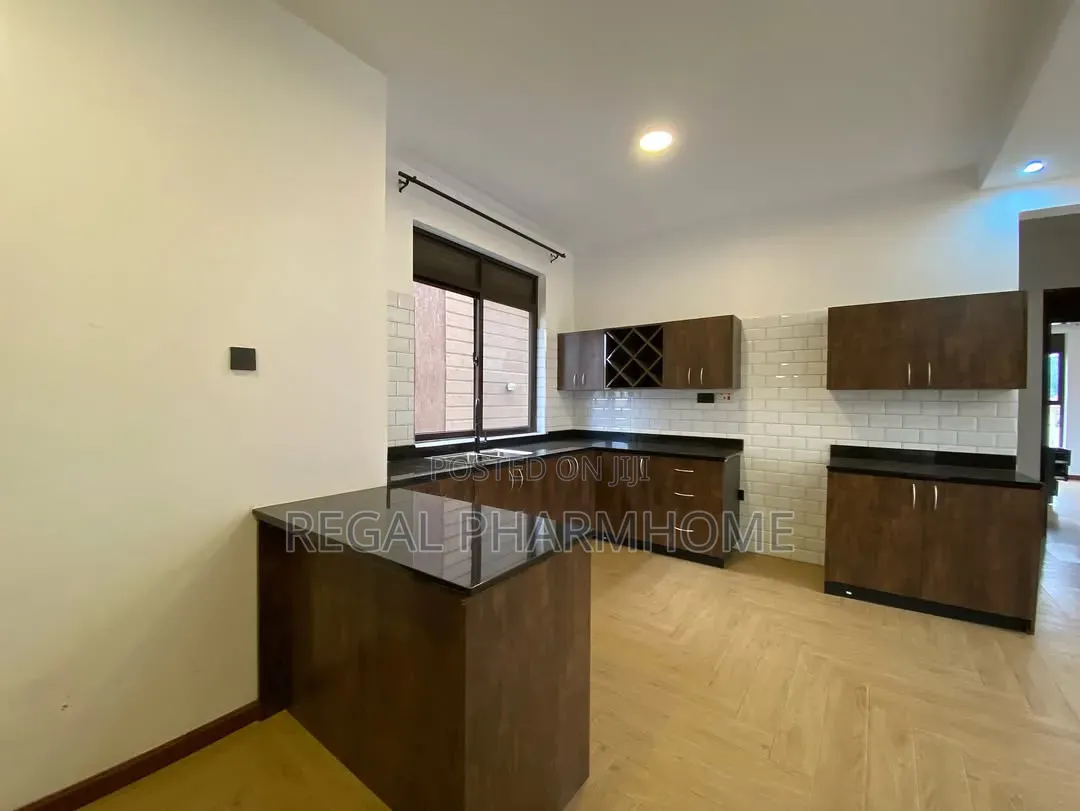 2bdrm Apartment in Mutungo, Central Division for rent
