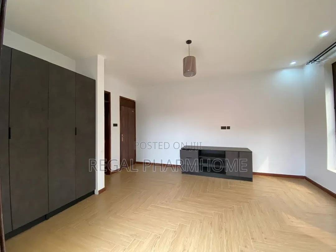 2bdrm Apartment in Mutungo, Central Division for rent