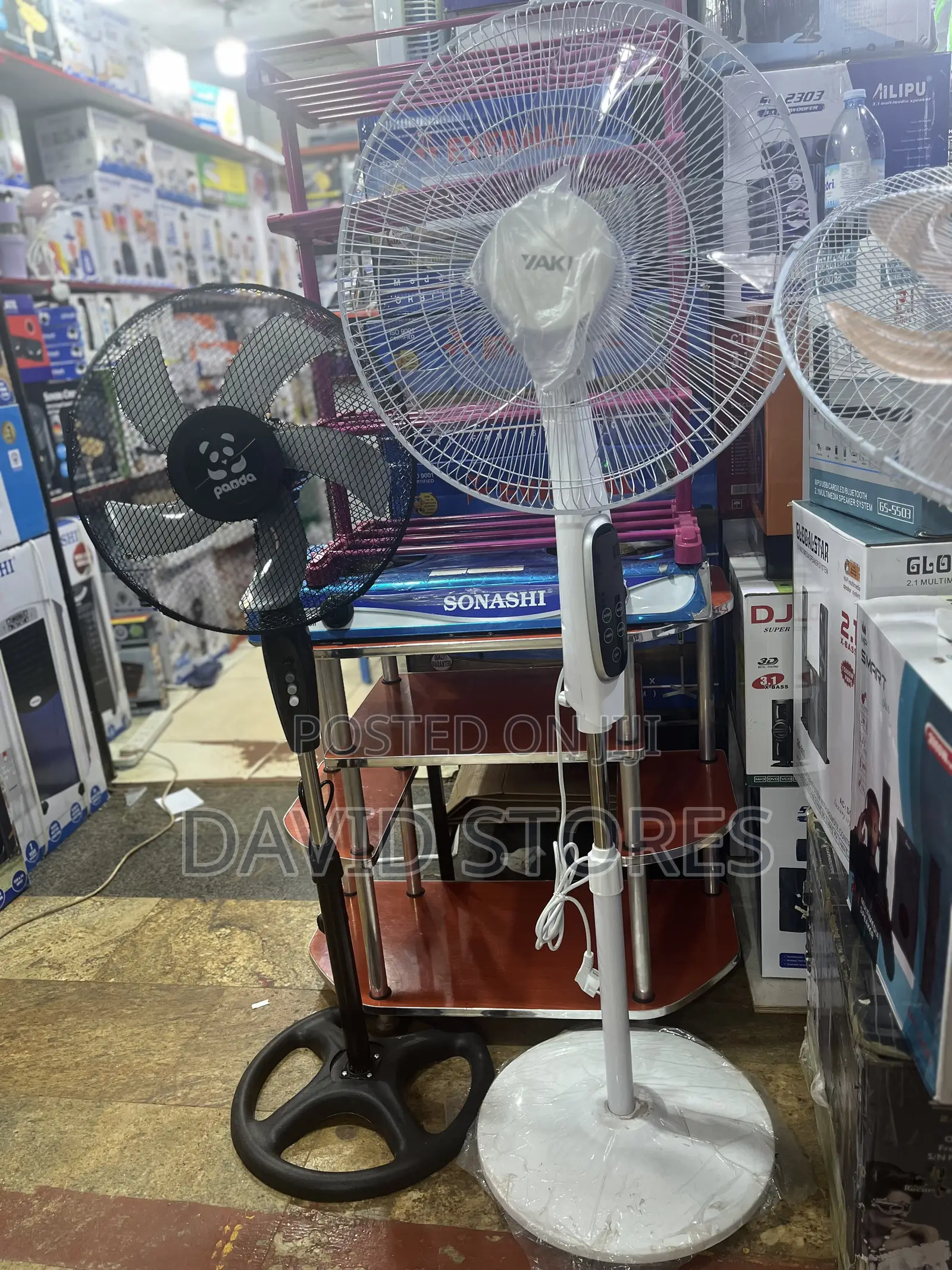Yaki White 18-Inch Stand Fan With Remote – Powerful & Adjustable