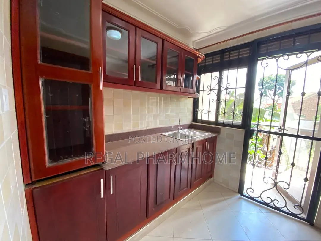 2bdrm Apartment in Mutungo, Central Division for rent
