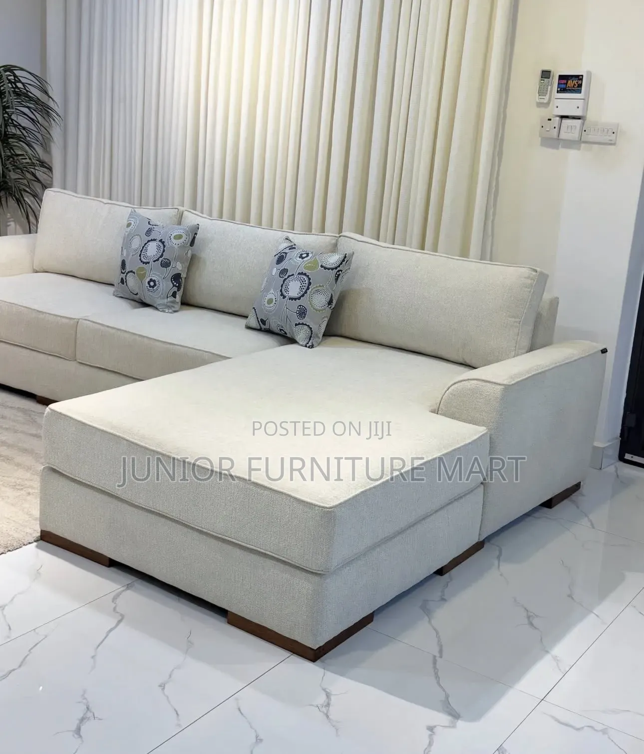 Lluxurious Landscape Sofa