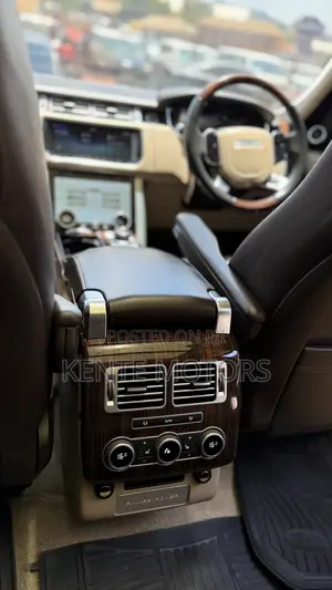 Land Rover Range Rover Vogue 2018 Black