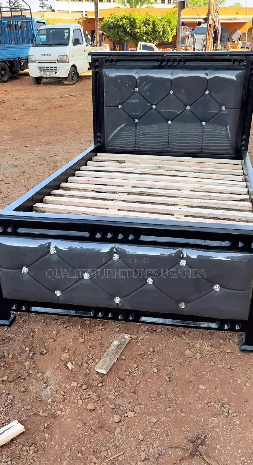 4x6 Beautiful Leather Bed