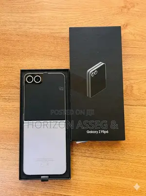 New Samsung Galaxy Z Flip6 256 GB White