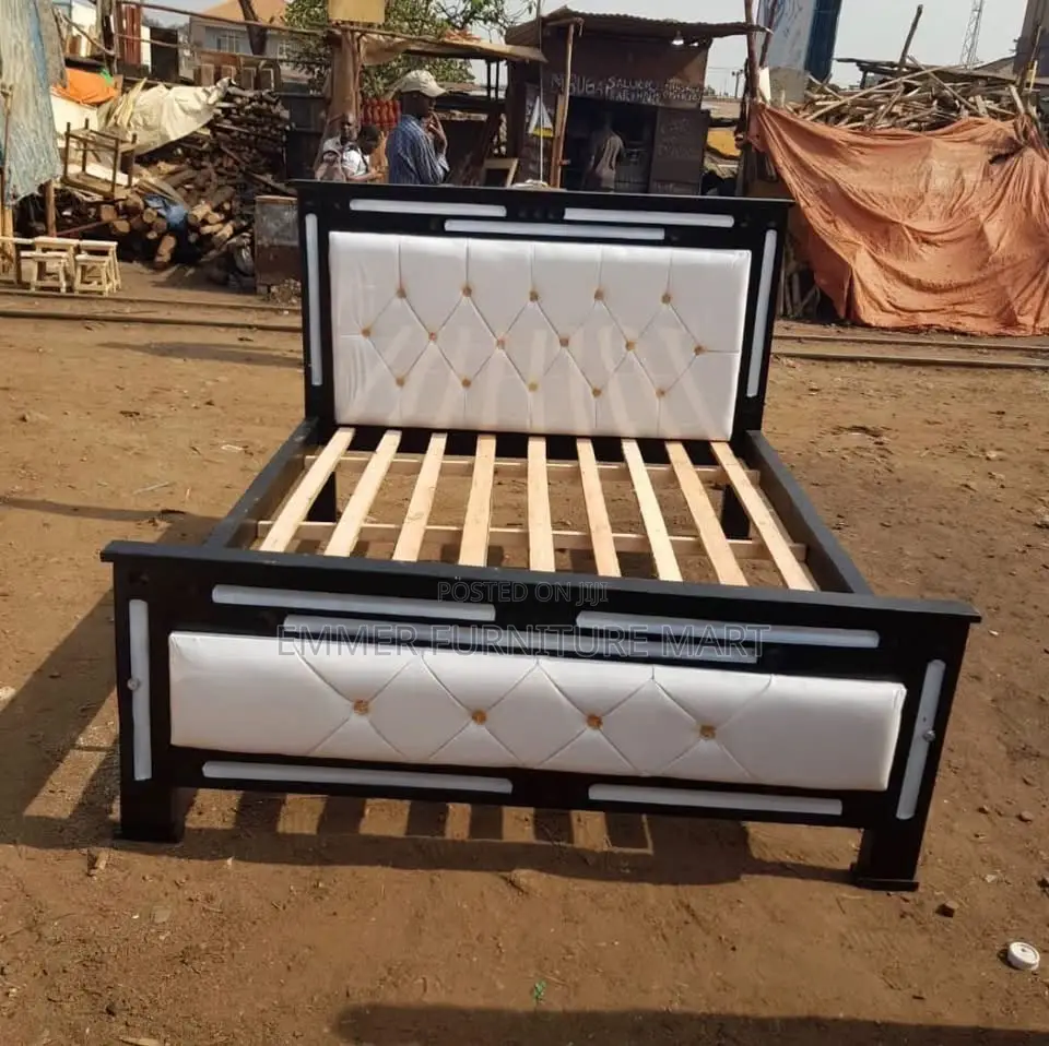 5*6 Leathered Bed