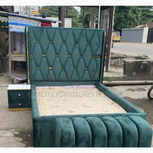 4x6 Golden Pazzled Bed Set