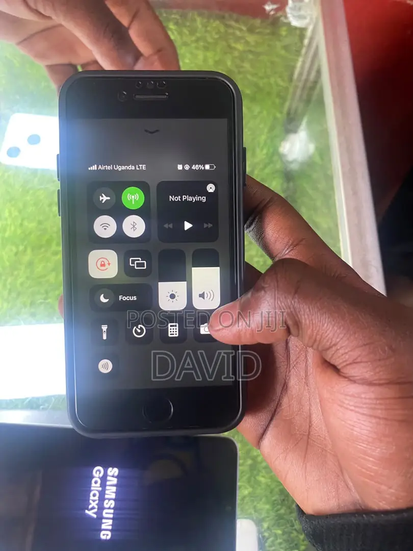 Apple iPhone 8 64 GB Black