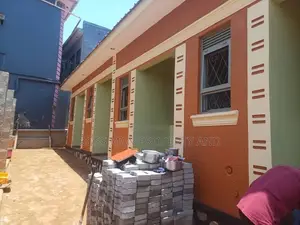 5bdrm Duplex in Munyonyo, Central Division for sale