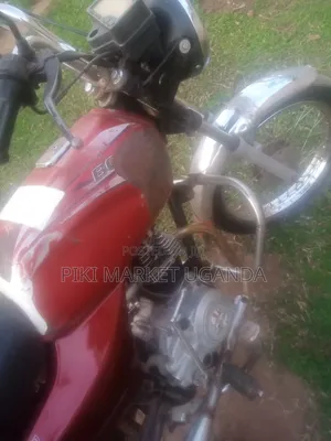 Bajaj Boxer 2014 Red