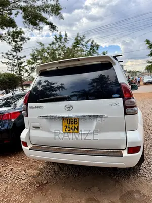 Toyota Land Cruiser Prado 2007 White