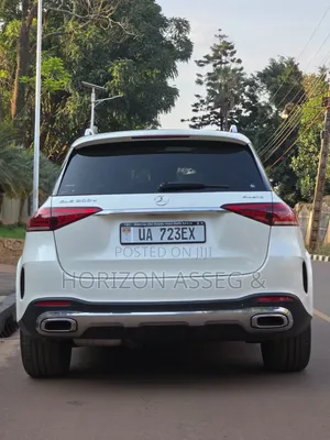 Mercedes-Benz GLE-Class GLE 300d 4MATIC 2020 White