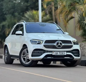 Mercedes-Benz GLE-Class GLE 300d 4MATIC 2020 White