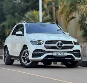 Mercedes-Benz GLE-Class GLE 300d 4MATIC 2020 White
