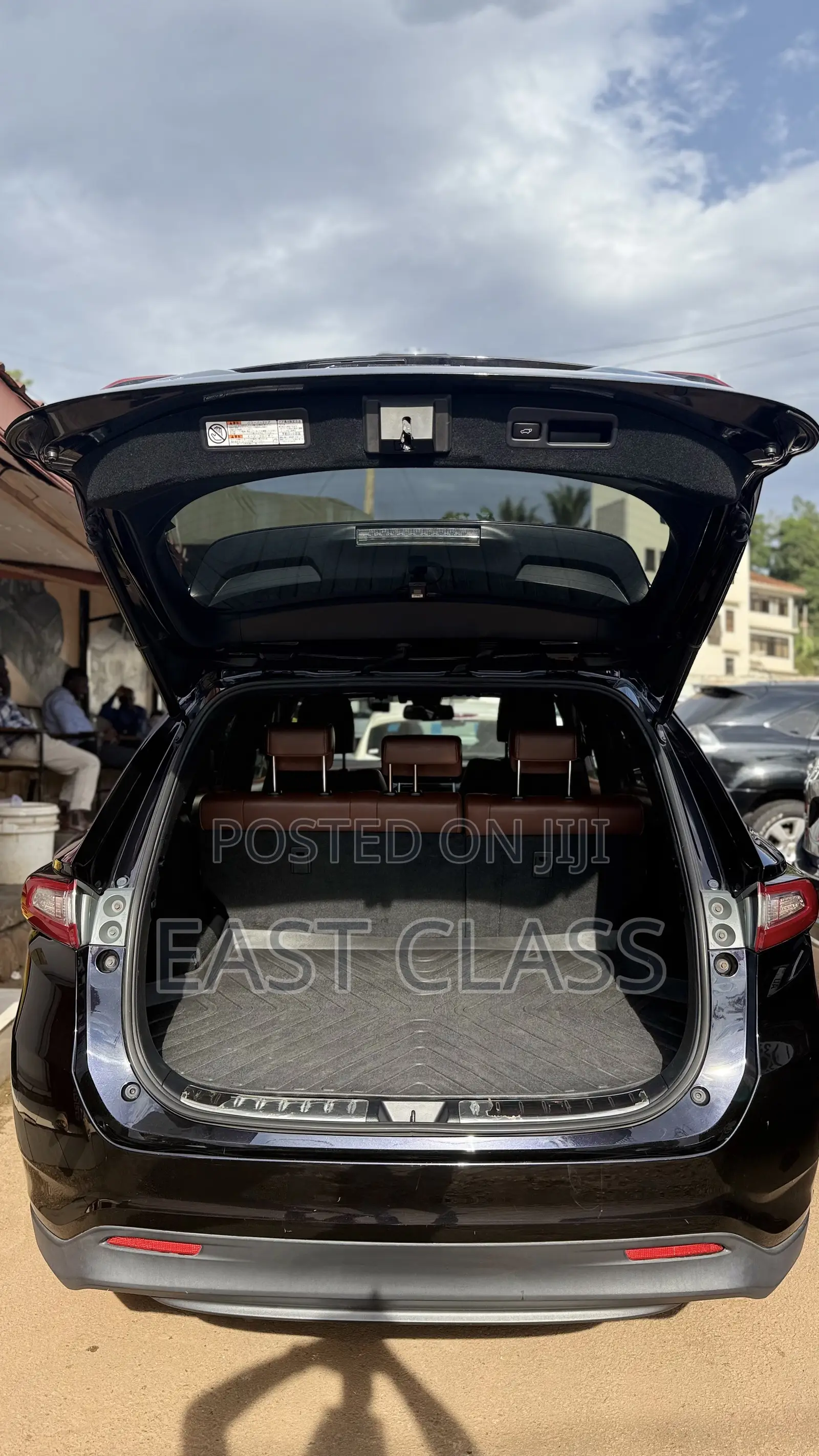 Toyota Harrier 2.0 2017 Blue