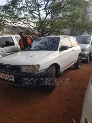Toyota Starlet 1999 White
