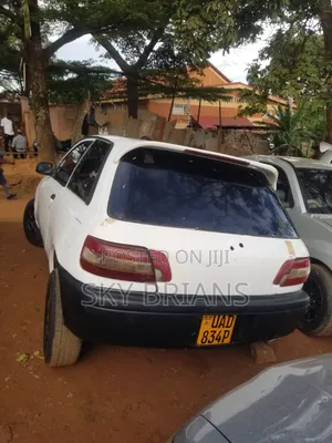 Toyota Starlet 1999 White