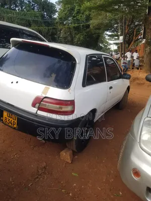 Toyota Starlet 1999 White