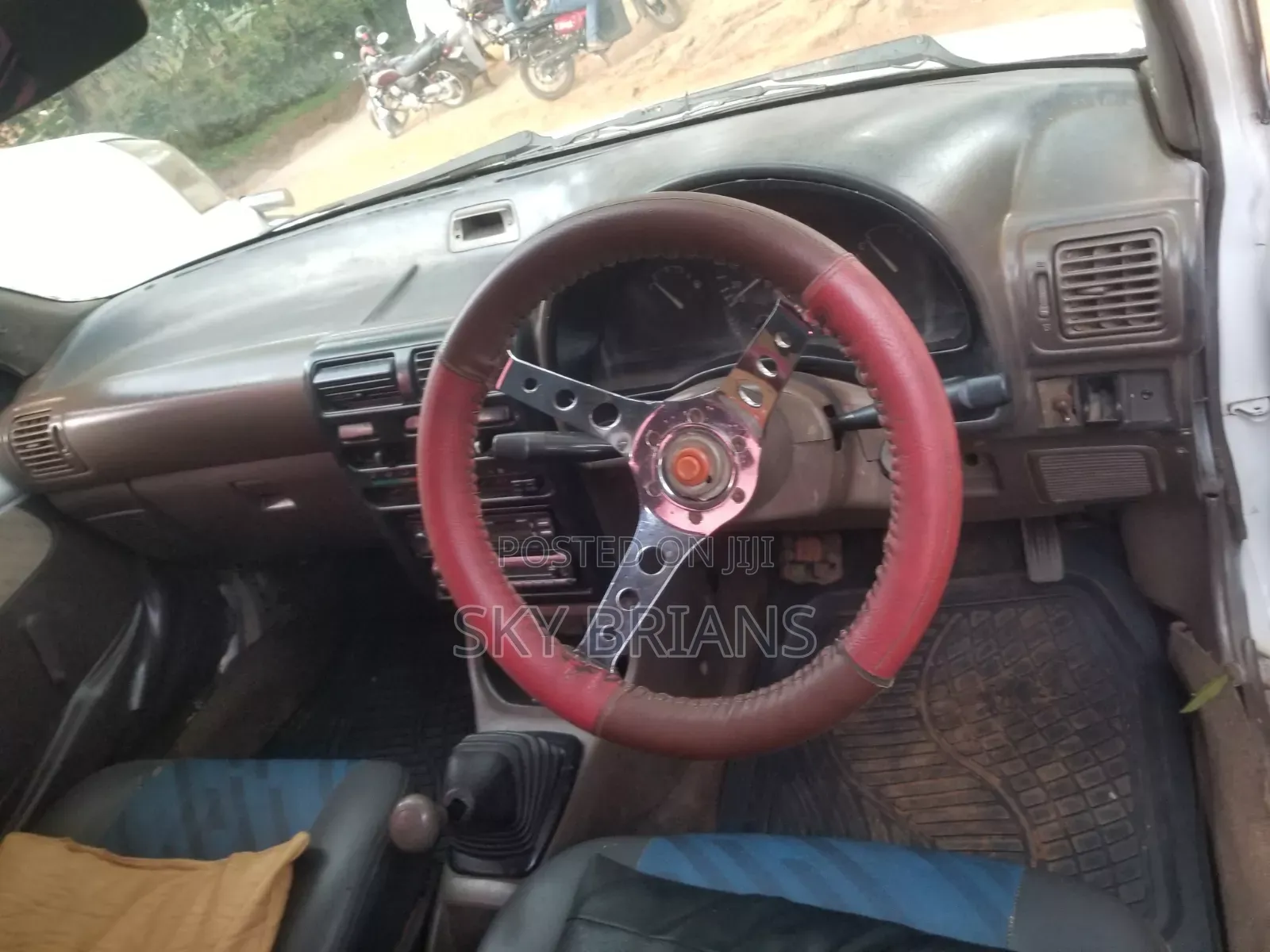 Toyota Starlet 1999 White