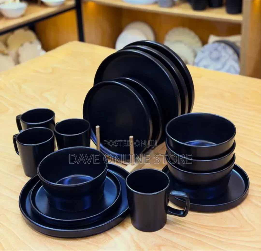 16pc Polished Black Dinner Set