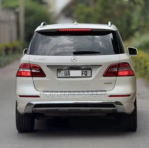 Mercedes-Benz M Class ML350 4dr SUV (3.5L 6cyl 7A) 2014 White