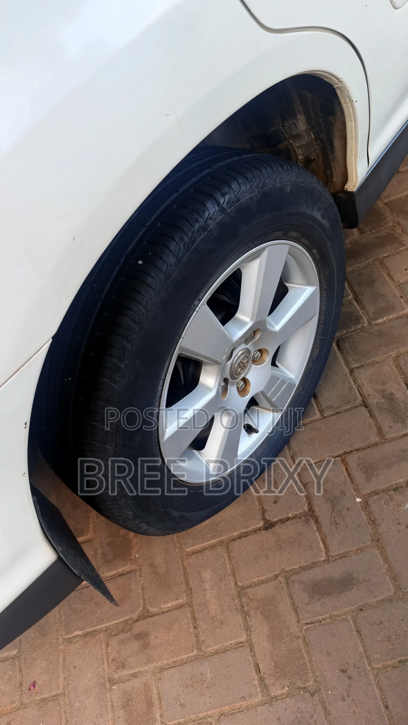 Toyota Harrier 2012 White