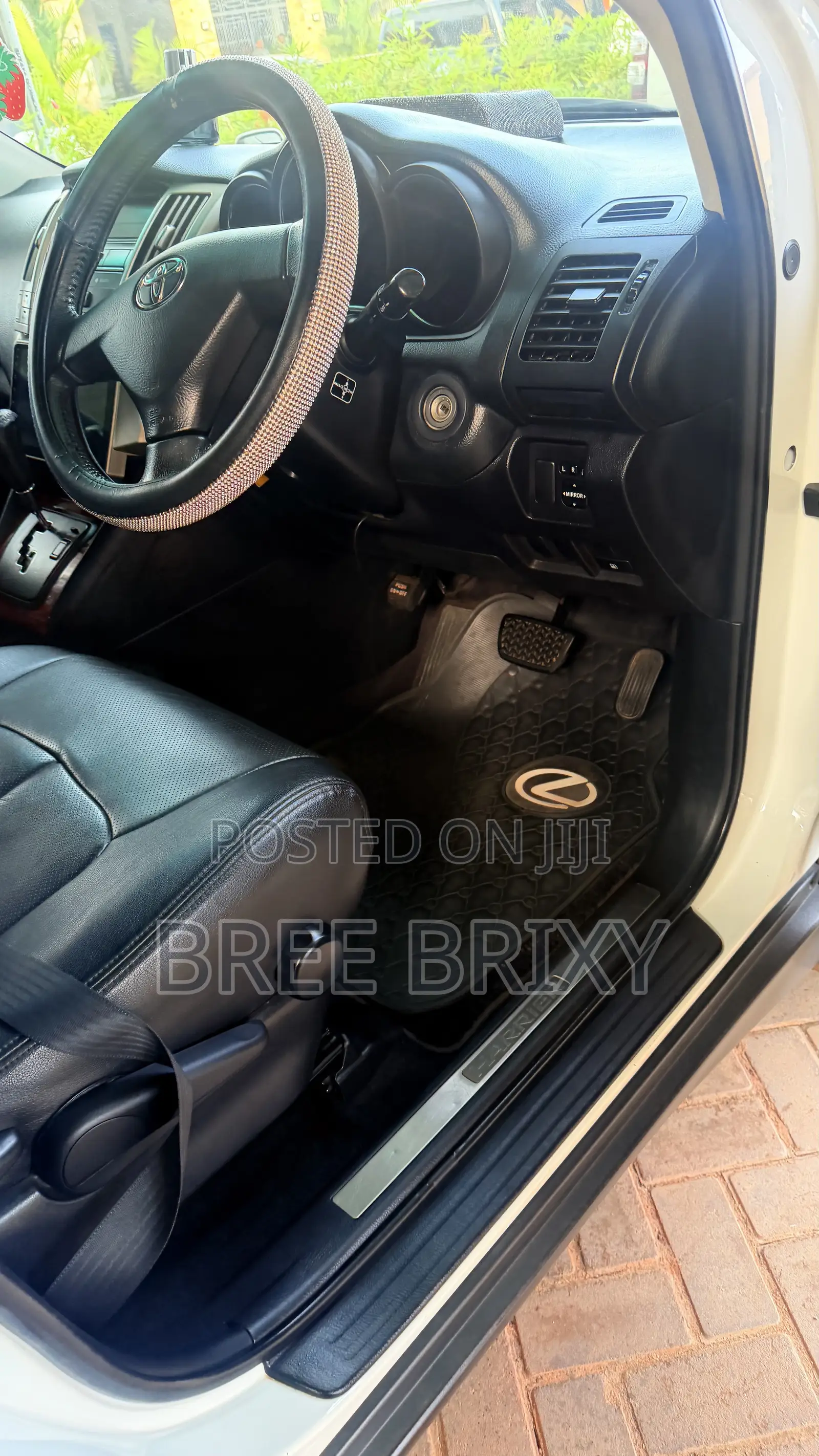 Toyota Harrier 2012 White