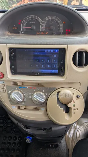 Toyota Sienta 2007 Silver
