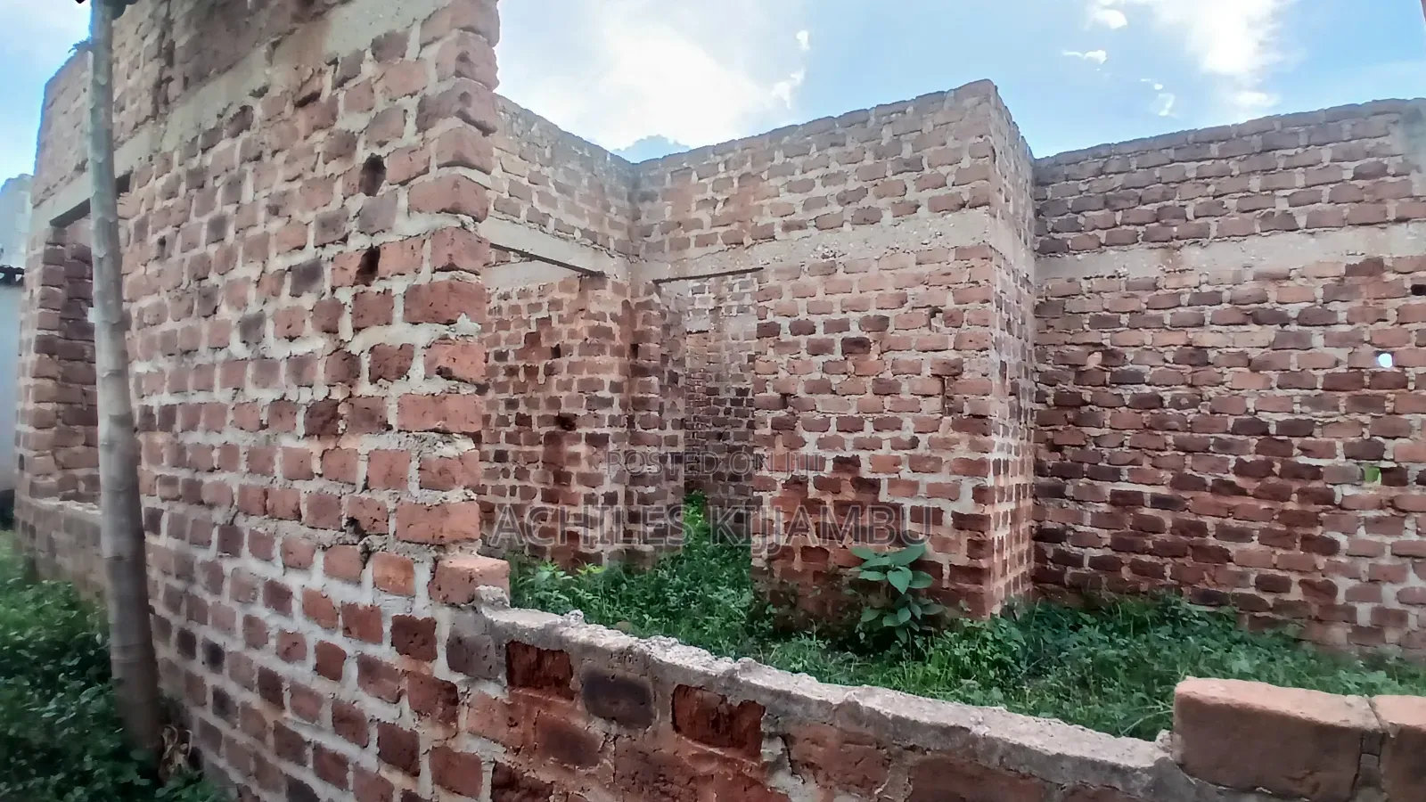 2bdrm House in Kijjambu Estate, Kawempe for sale