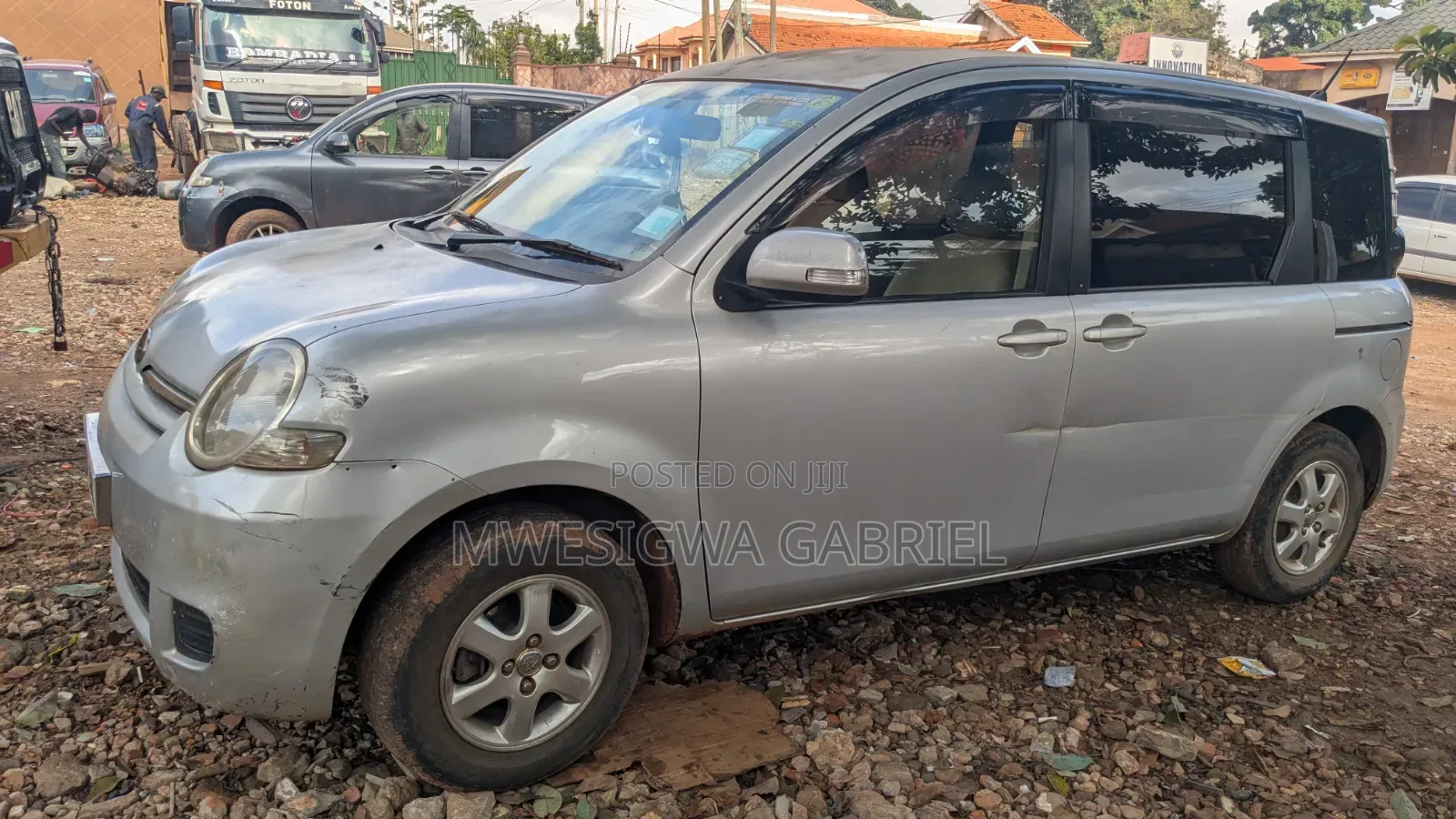 Toyota Sienta 2007 Silver