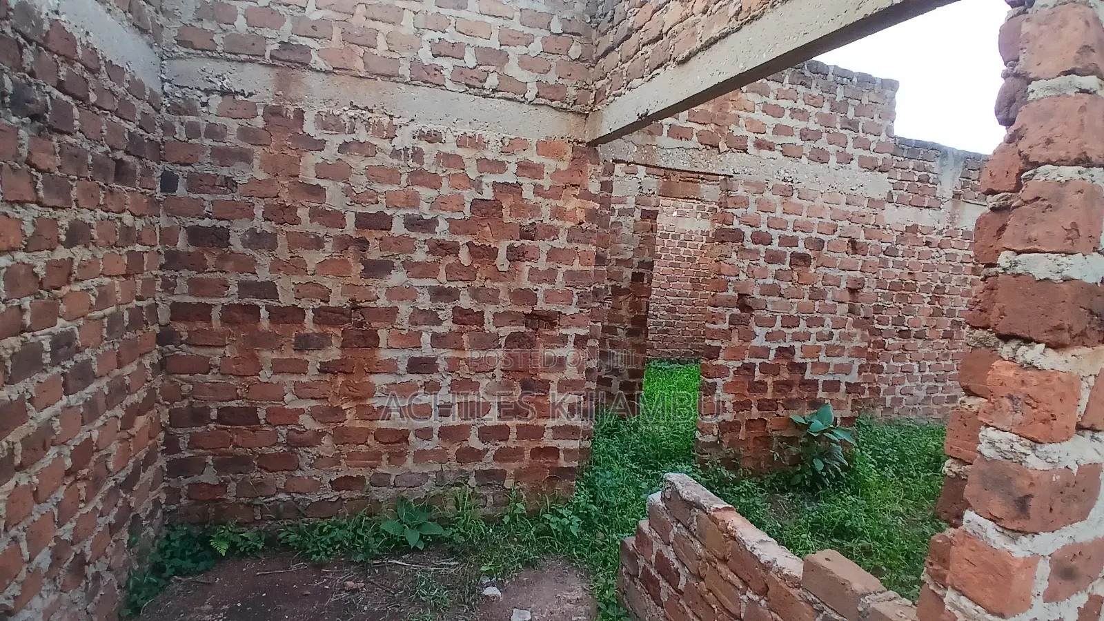 2bdrm House in Kijjambu Estate, Kawempe for sale