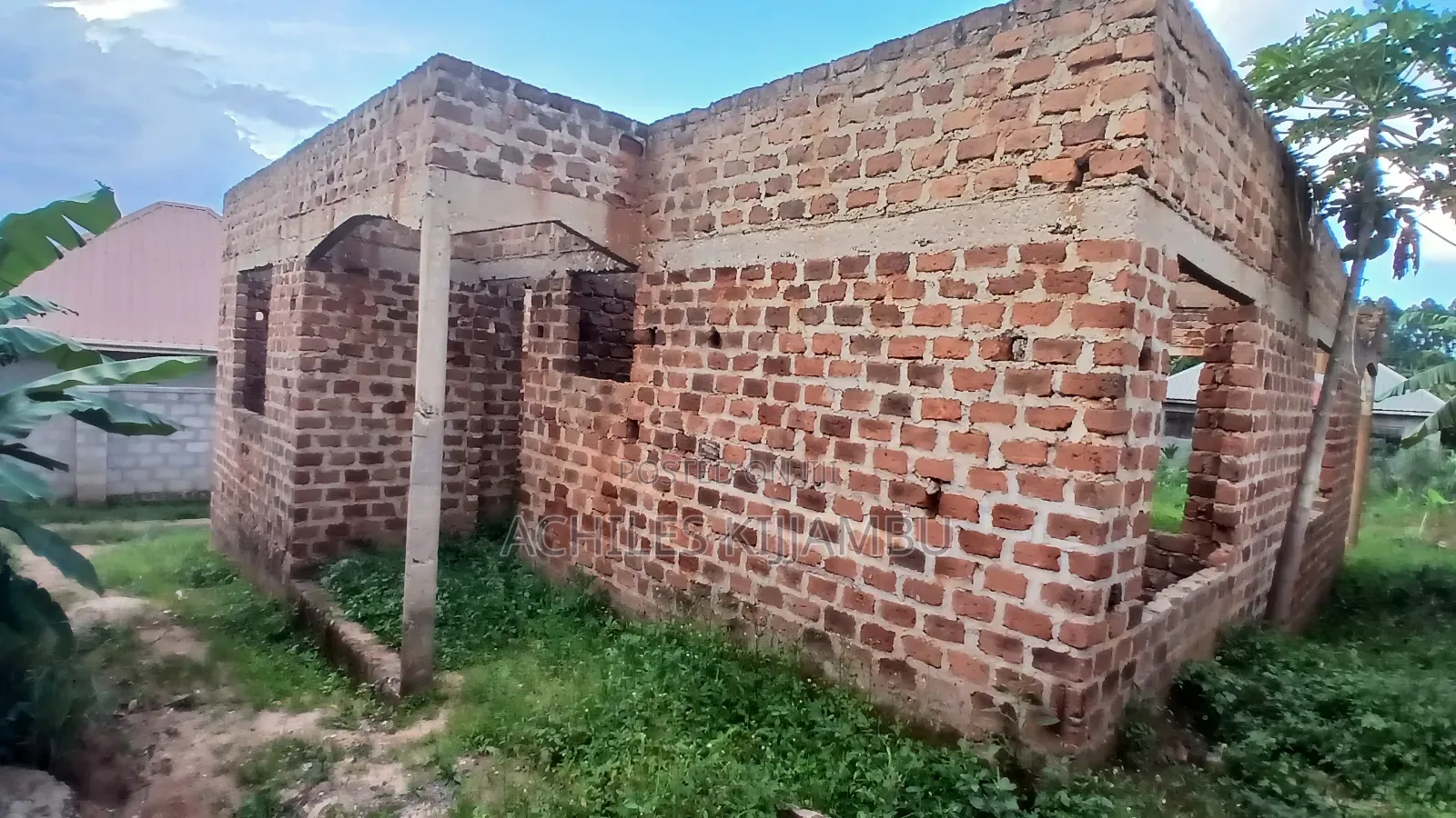 2bdrm House in Kijjambu Estate, Kawempe for sale