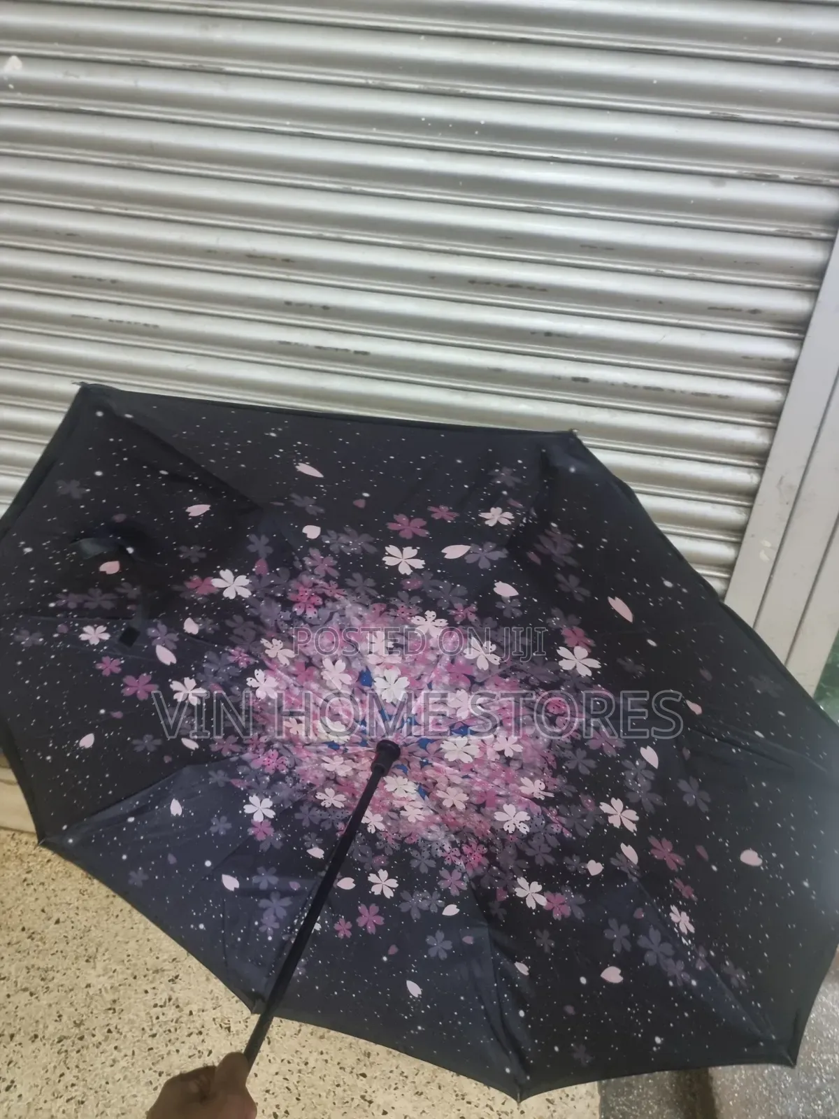 Windproof,waterproof Inverted Umbrella Multicolored