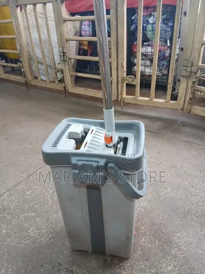 Hands-Free Flat Mop and Dual-Chamber Self-Cleaning Bucket Set
