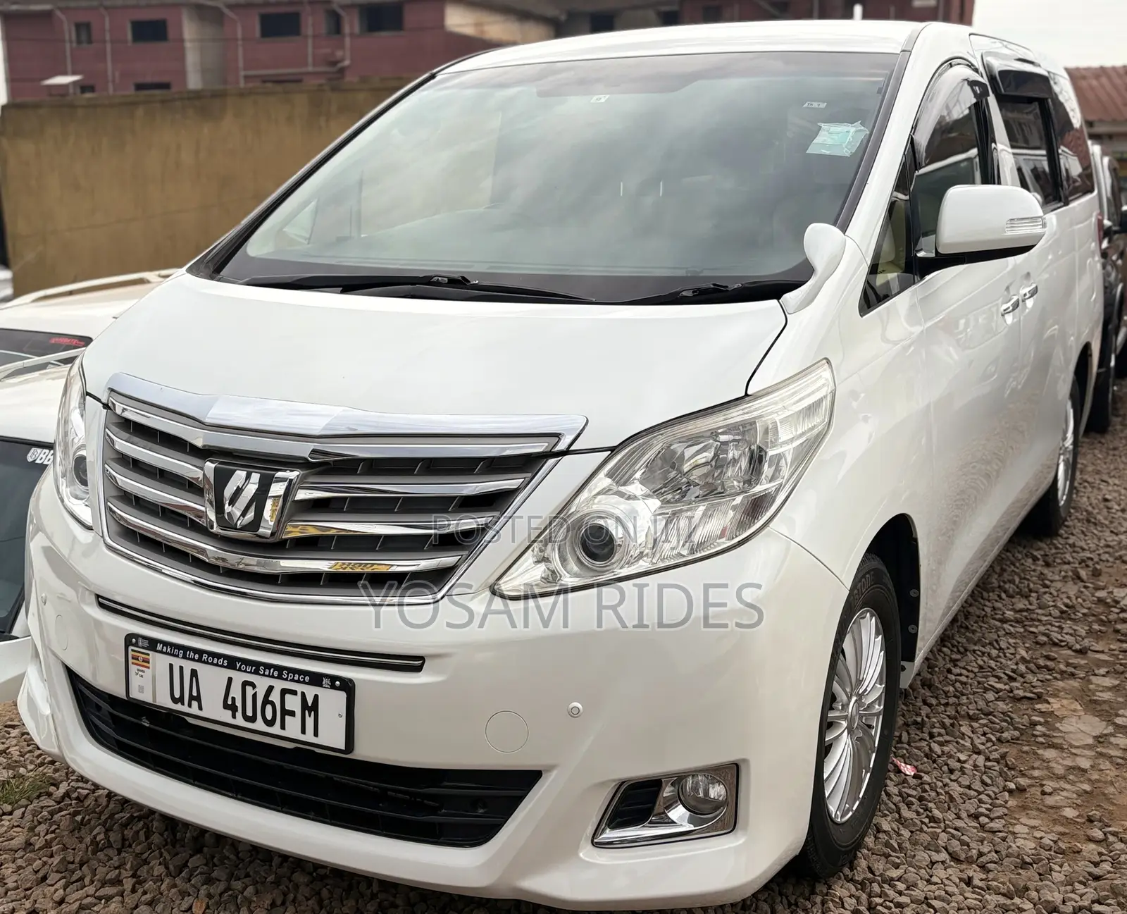 Toyota Alphard 2.4 Petrol FWD 2012 White