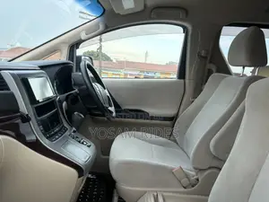 Toyota Alphard 2.4 Petrol FWD 2012 White