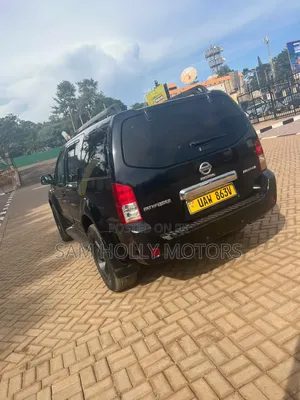 Nissan Pathfinder 2009 Black