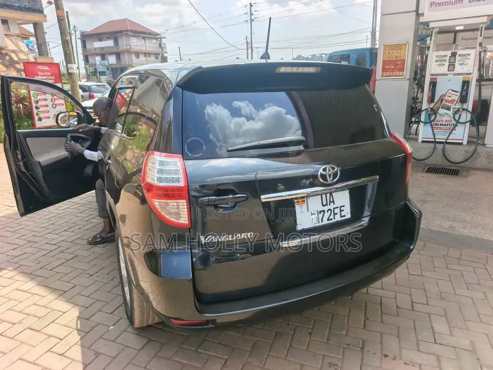 Toyota Vanguard 2009 Black