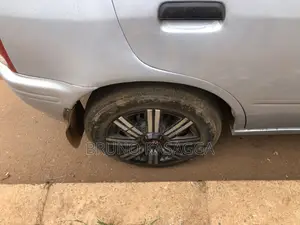 Toyota Starlet 1998 Silver
