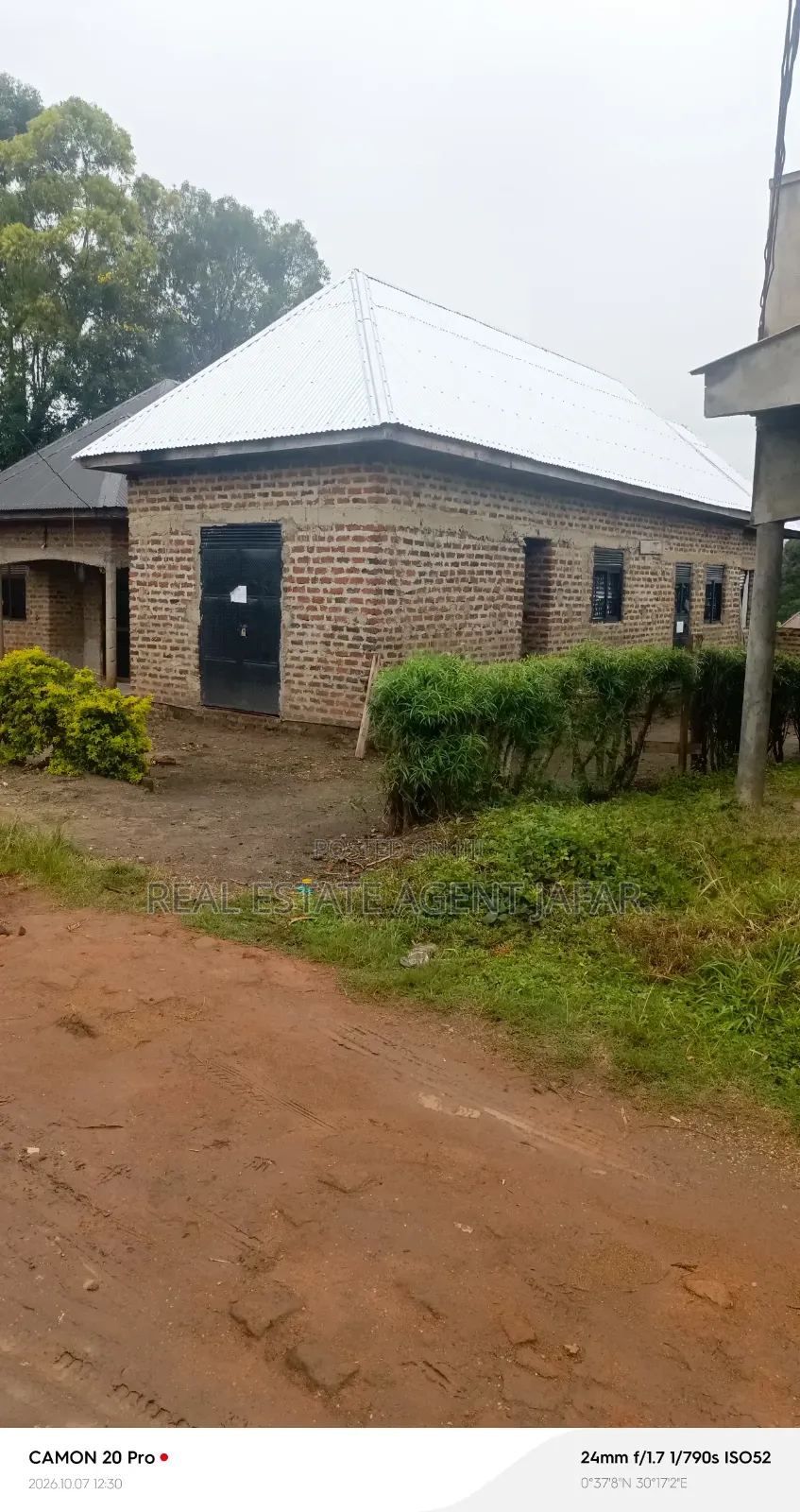 2bdrm House in Kabalore for sale