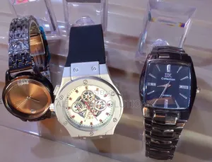 Wrists Watches Under 40,000 Ugx
