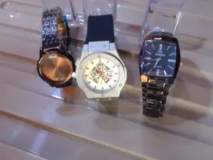 Wrists Watches Under 40,000 Ugx