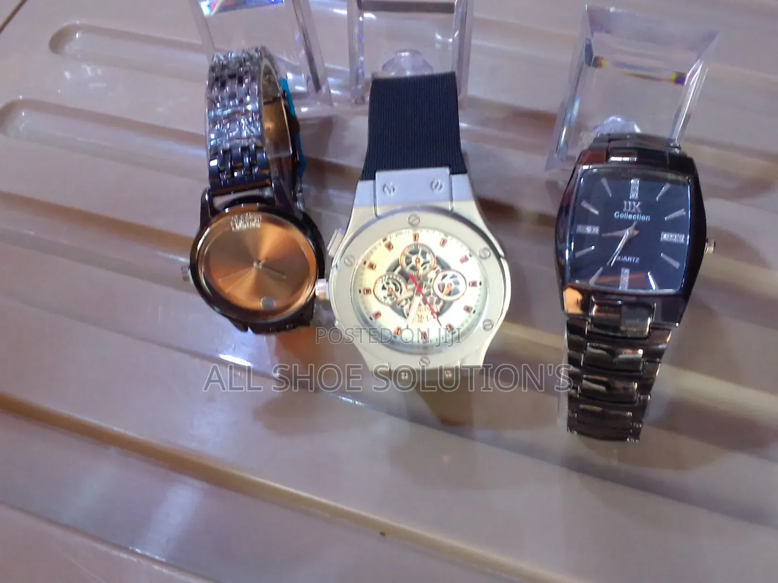 Wrists Watches Under 40,000 Ugx