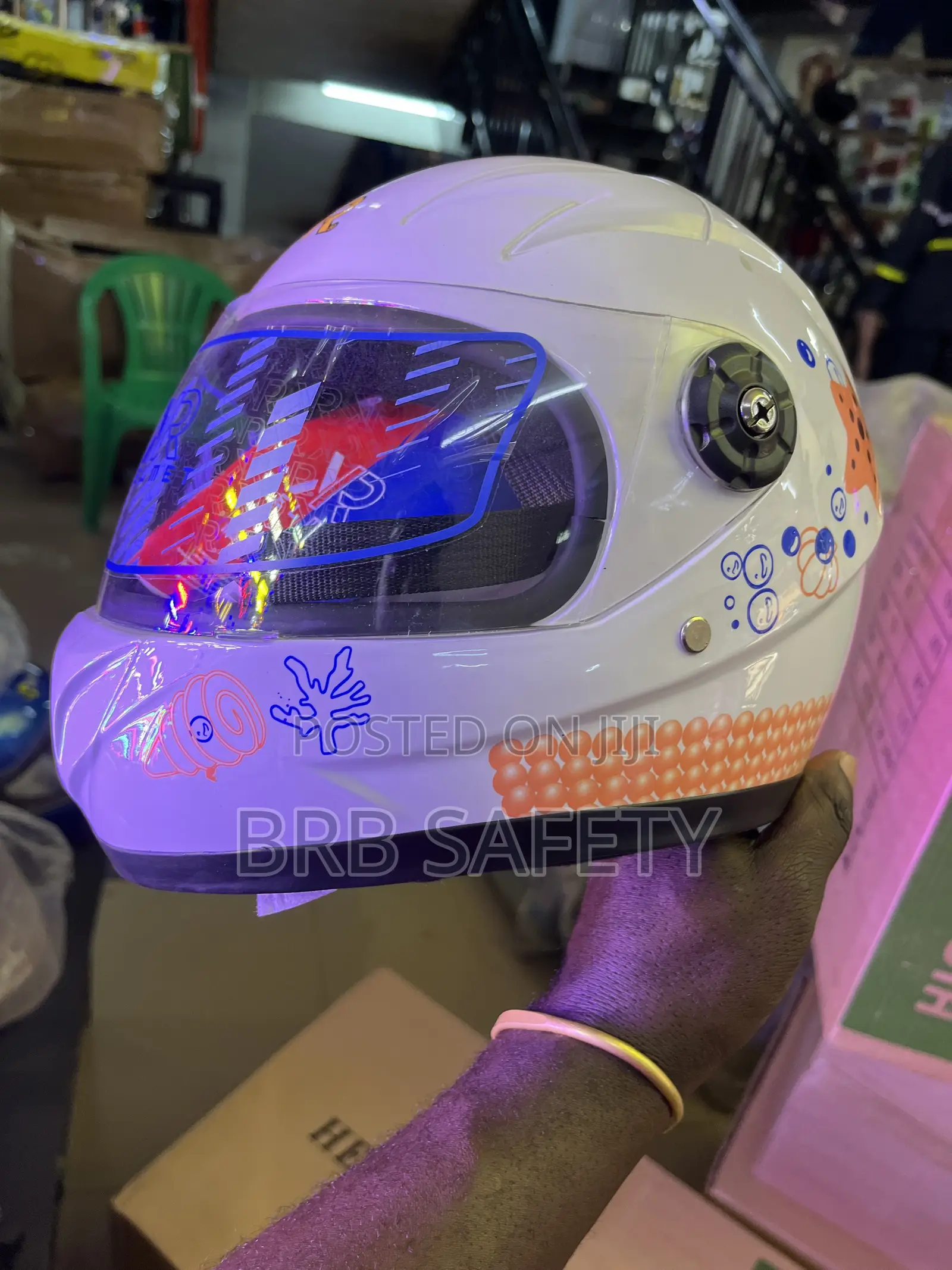 Kids Travel Helmet. White.