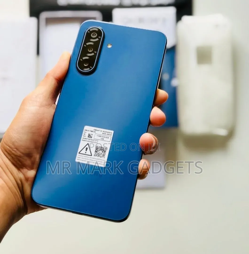 New Samsung Galaxy A17 5G 256 GB Blue