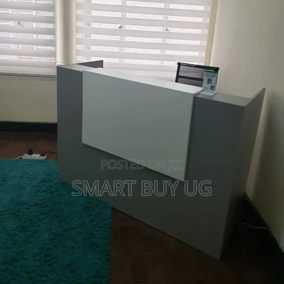 White Receptiondesk 1.4meters Wooden Reception Counter Small Gray