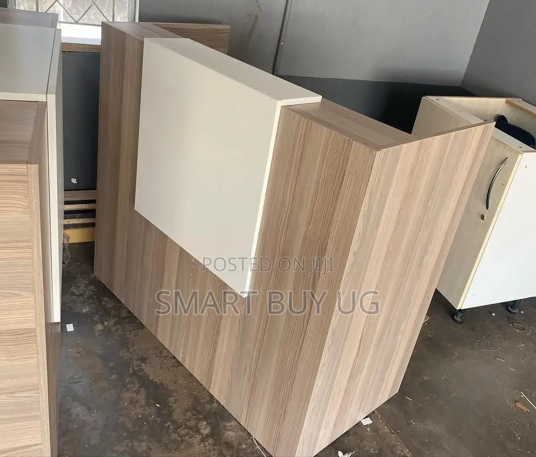 White Receptiondesk 4ft With Drawers Reception Counter Wooden Brown