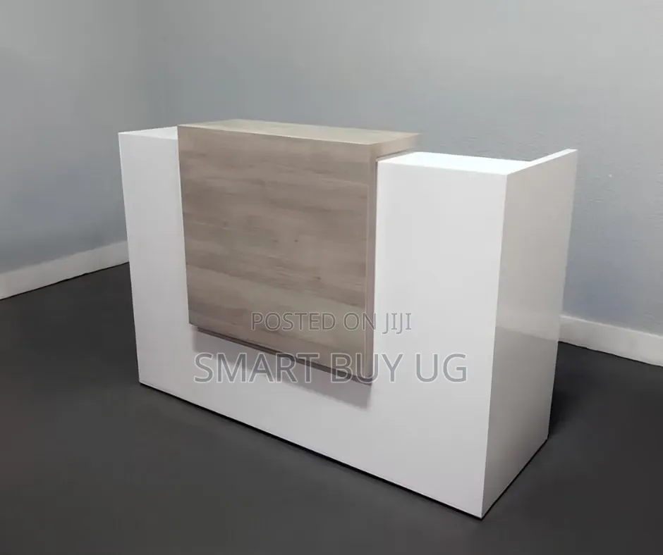 White Receptiondesk 1.4meters Wooden Reception Counter With Drawers